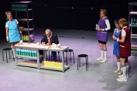 Vastzakcomedie met de Schoonmaakster (10)