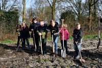 Voedselbos planten plaatsen (11)