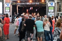 70,80 party Kerkplein